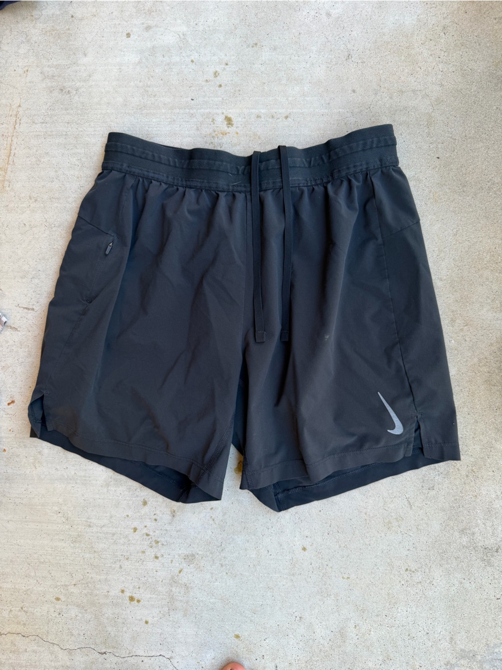Nike Yoga Mens M shorts